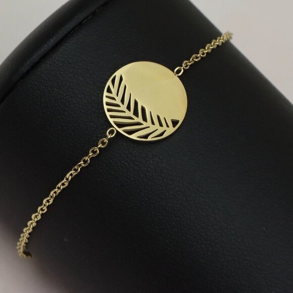 Yellow Gold Bracelet with Leaf Cutout Charm, Adjustable Size, XPBL0623 - Picture 1 of 12